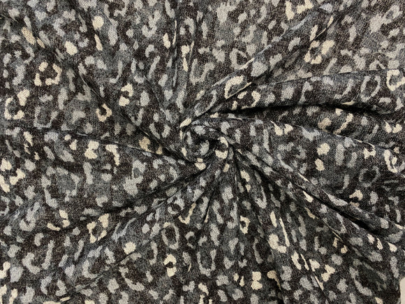 P9.6 - Sweater Knit - gray cheetah *****
